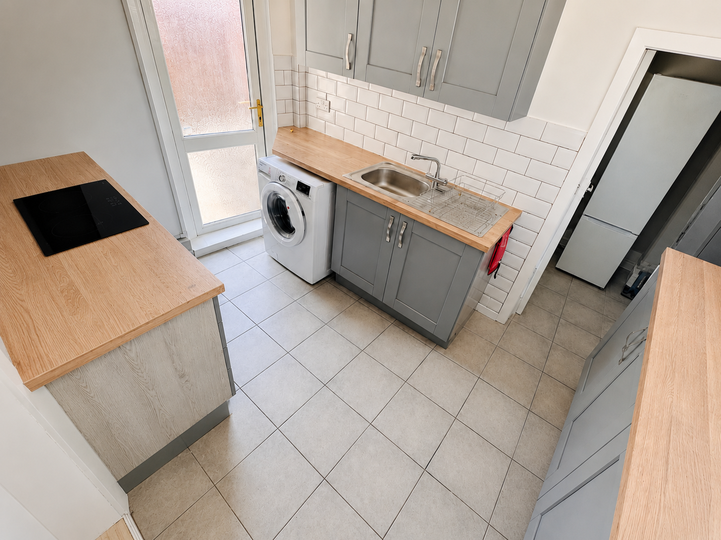 Flat Dinsdale Road in Newcastle upon Tyne