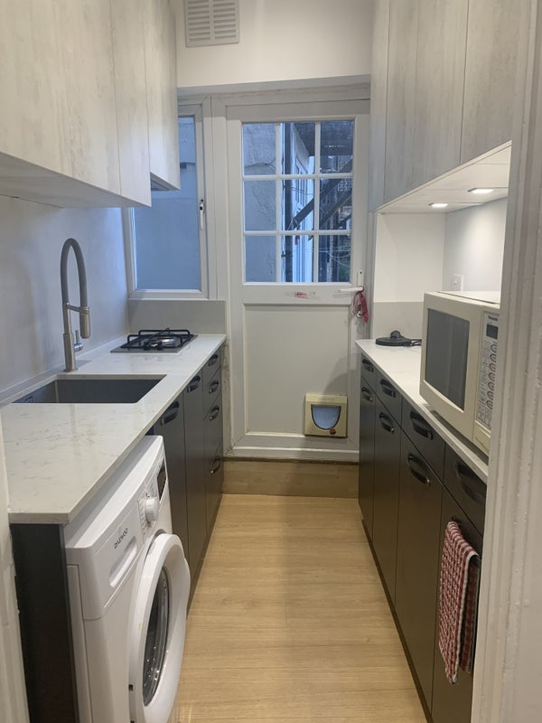 Room Long Lane in Greater London