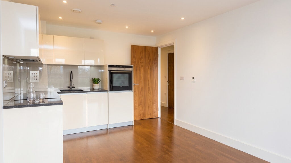 Flat Kingston Riverside in Greater London