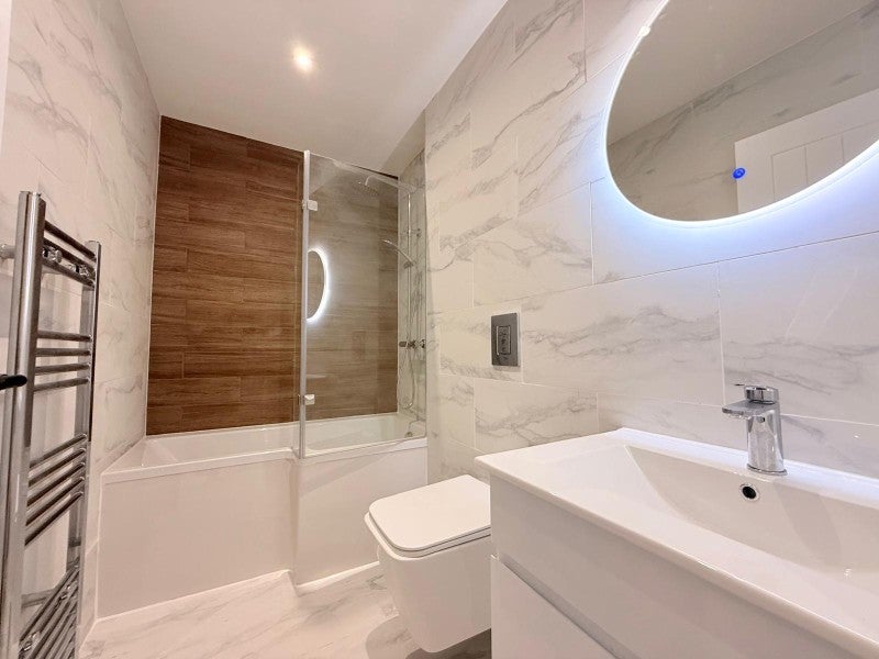 Flat London Road in Surrey Heath