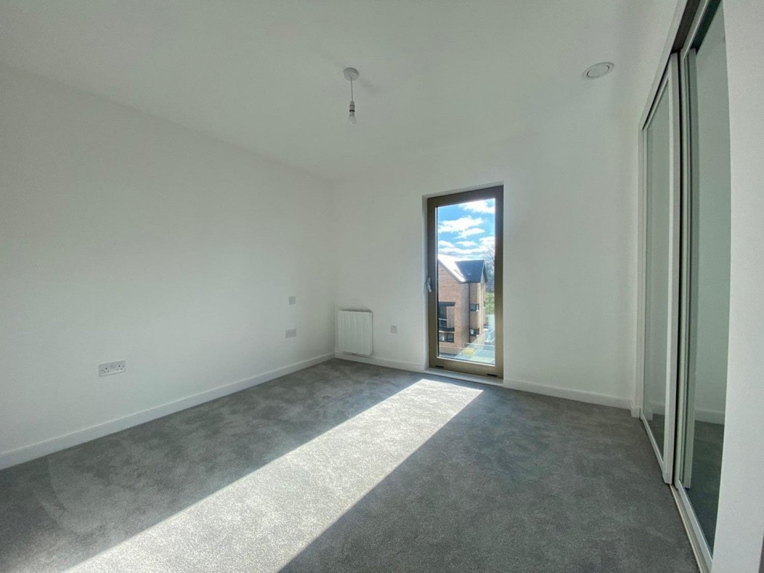Flat Leacon Road in Ashford