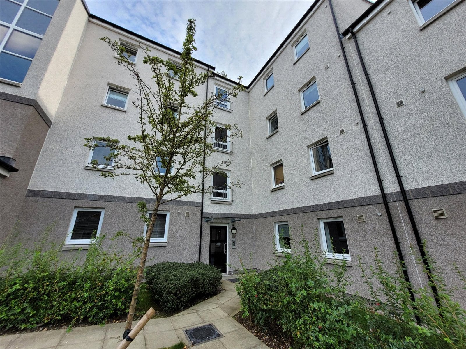 Flat Froghall Place in Aberdeen City