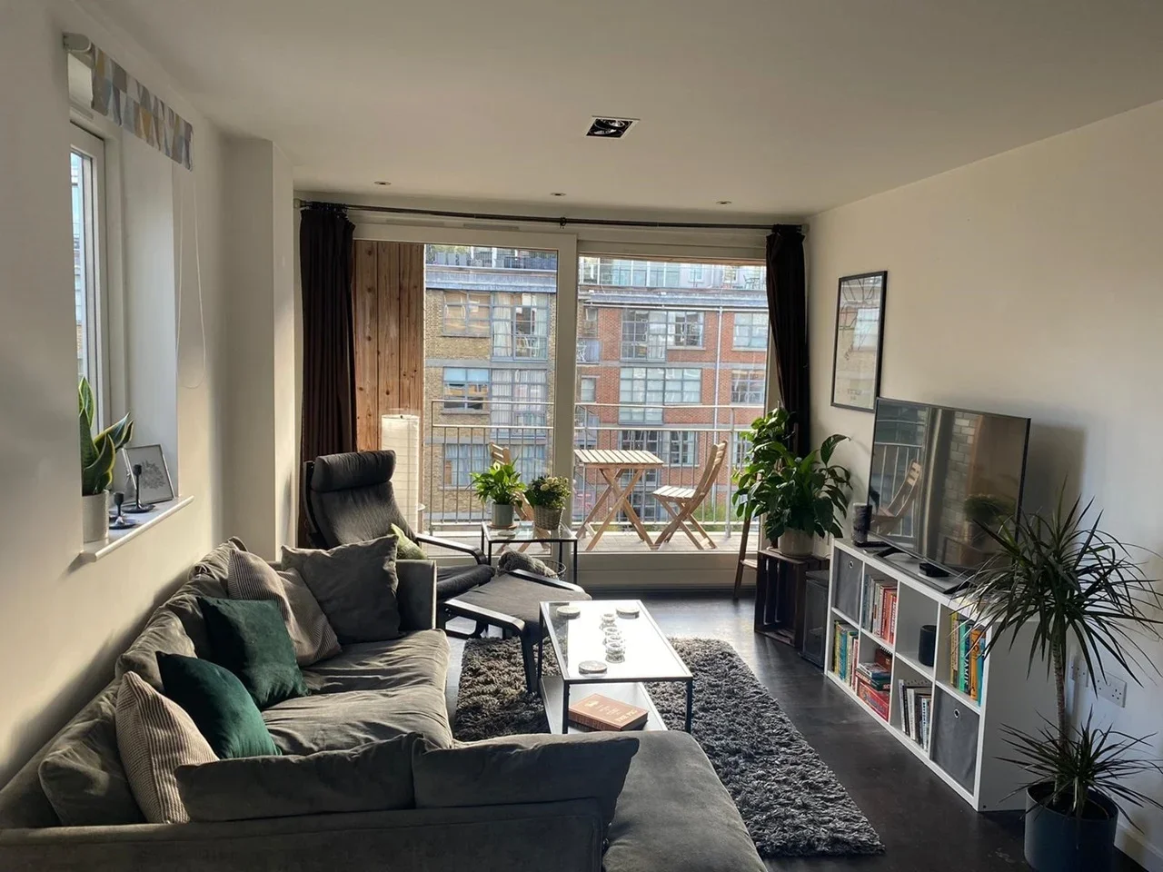 Flat Grand Junction Wharf in Greater London