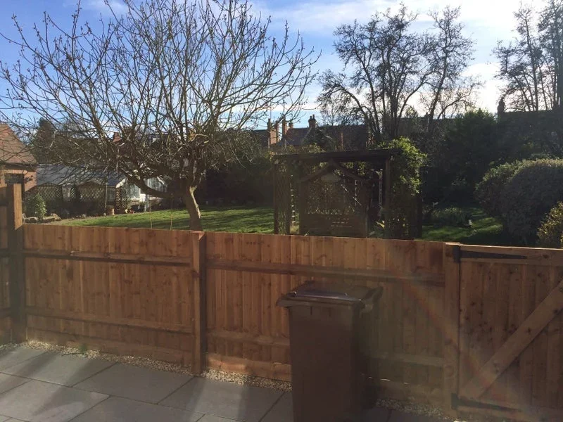 Room Connaught Avenue in Greater London