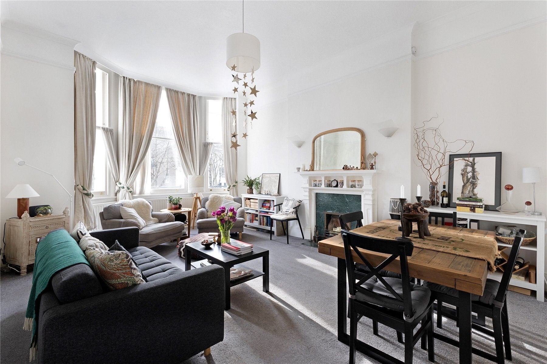 Flat Inverness Gardens in Greater London
