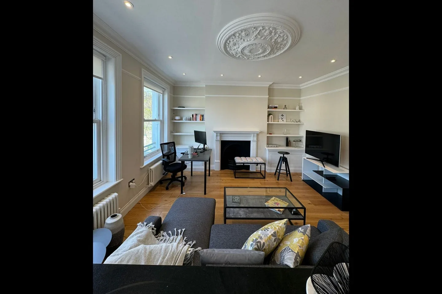 Flat Comeragh Road in Greater London
