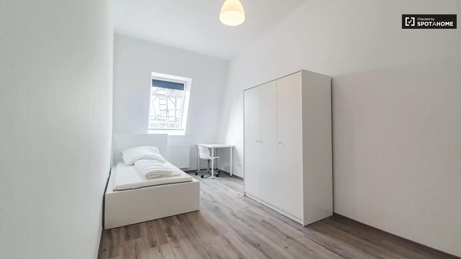 Zimmer Holzmindener Straße in Berlin
