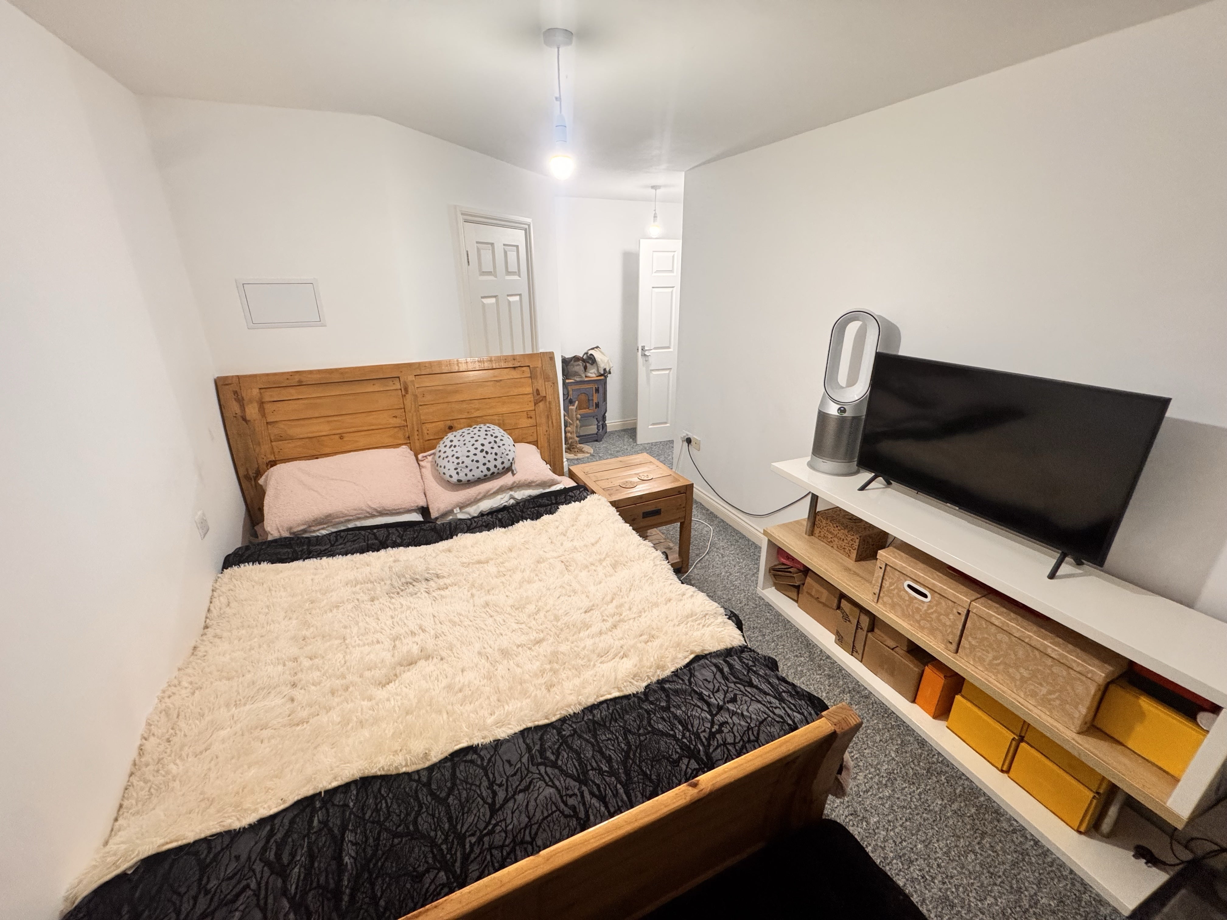 Flat Powys Close in Corby