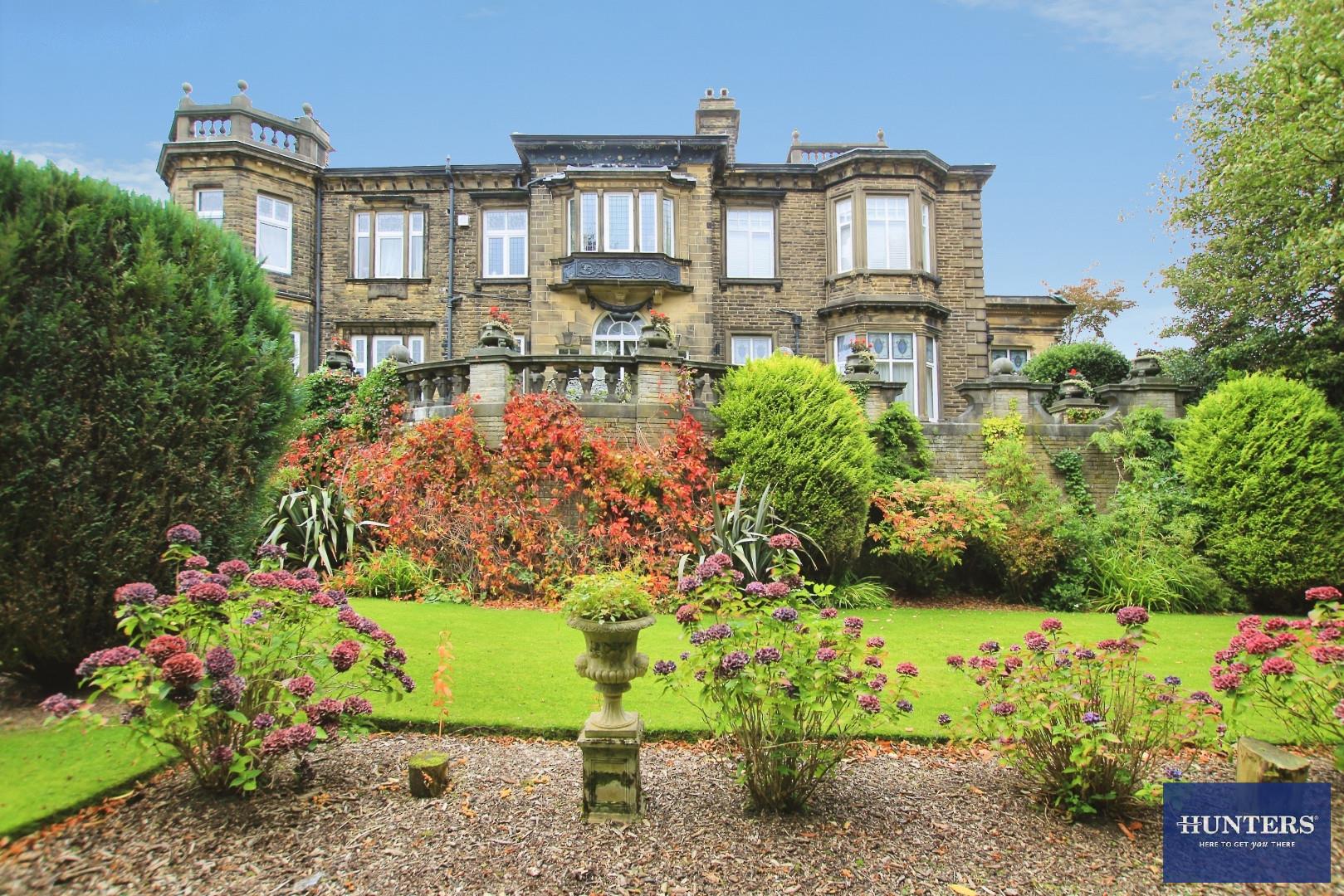 Flat Chellow Lane in Bradford