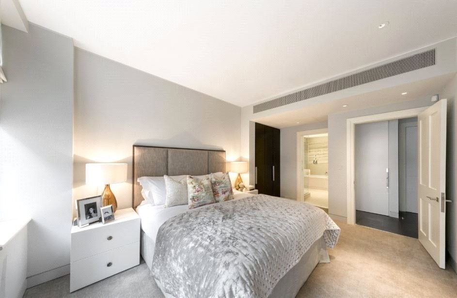 Flat Duke Street in City of Westminster