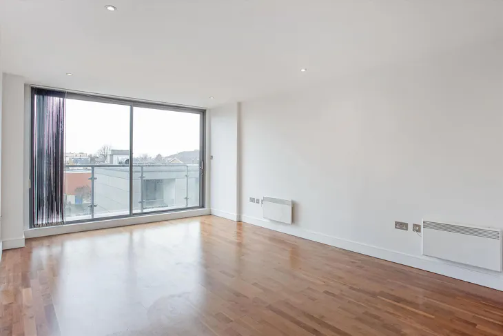 Flat Balham Hill in Greater London