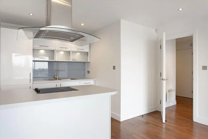 Flat Balham Hill in Greater London