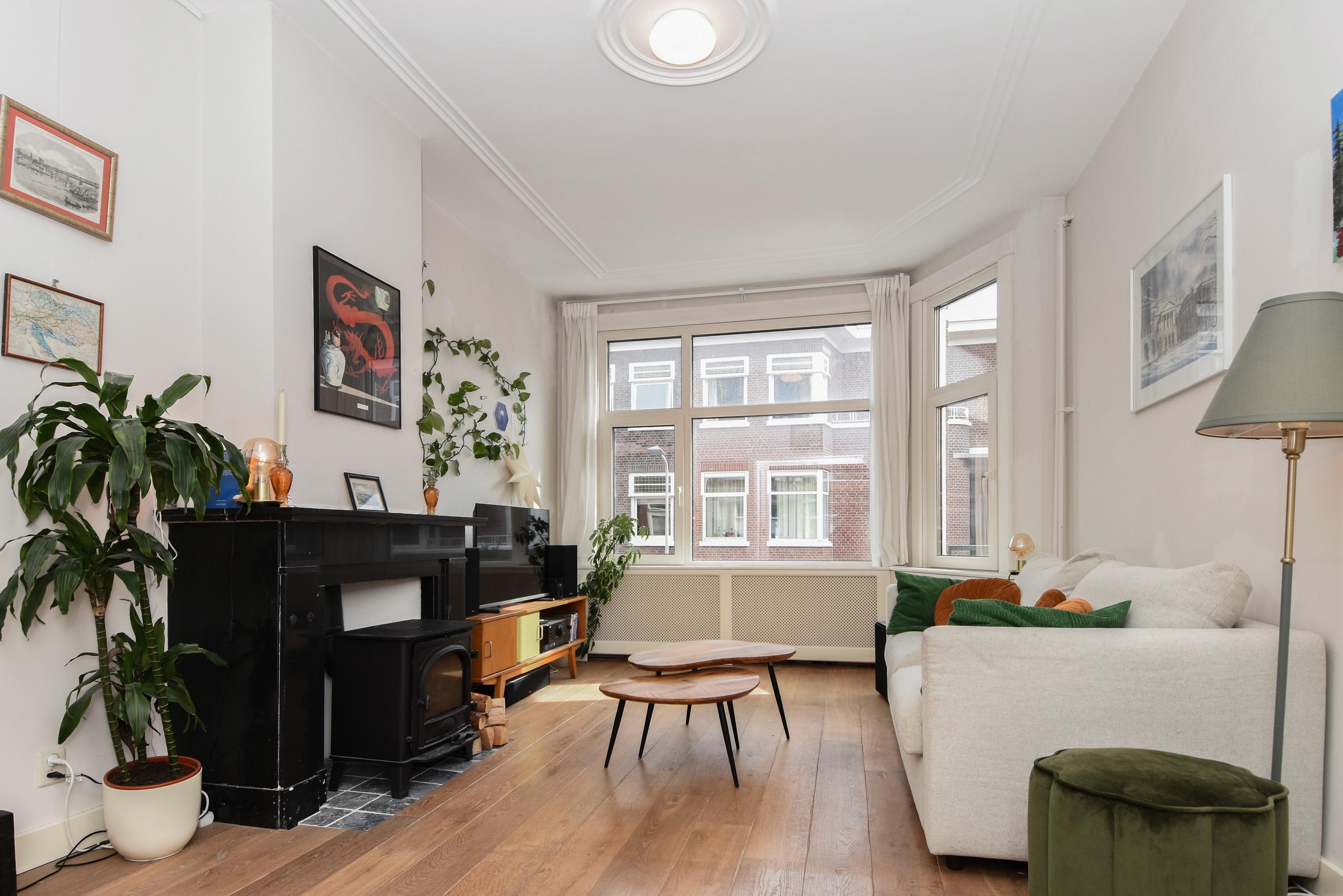 Appartement te koop: De Moucheronstraat 15, 'S-Gravenhage