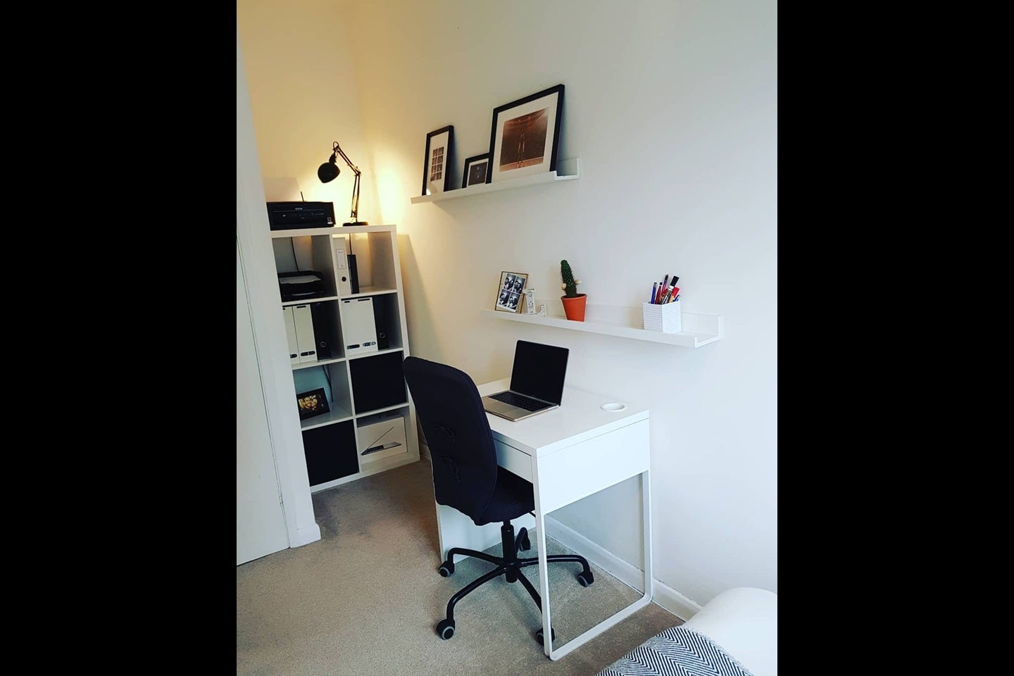 Flat Garnault Road in Greater London