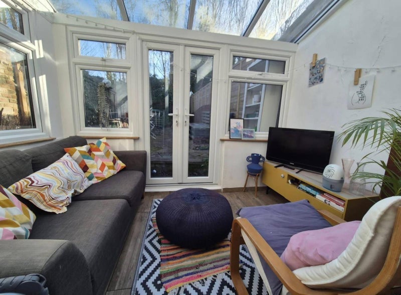 Room Fawe Park Road in Greater London