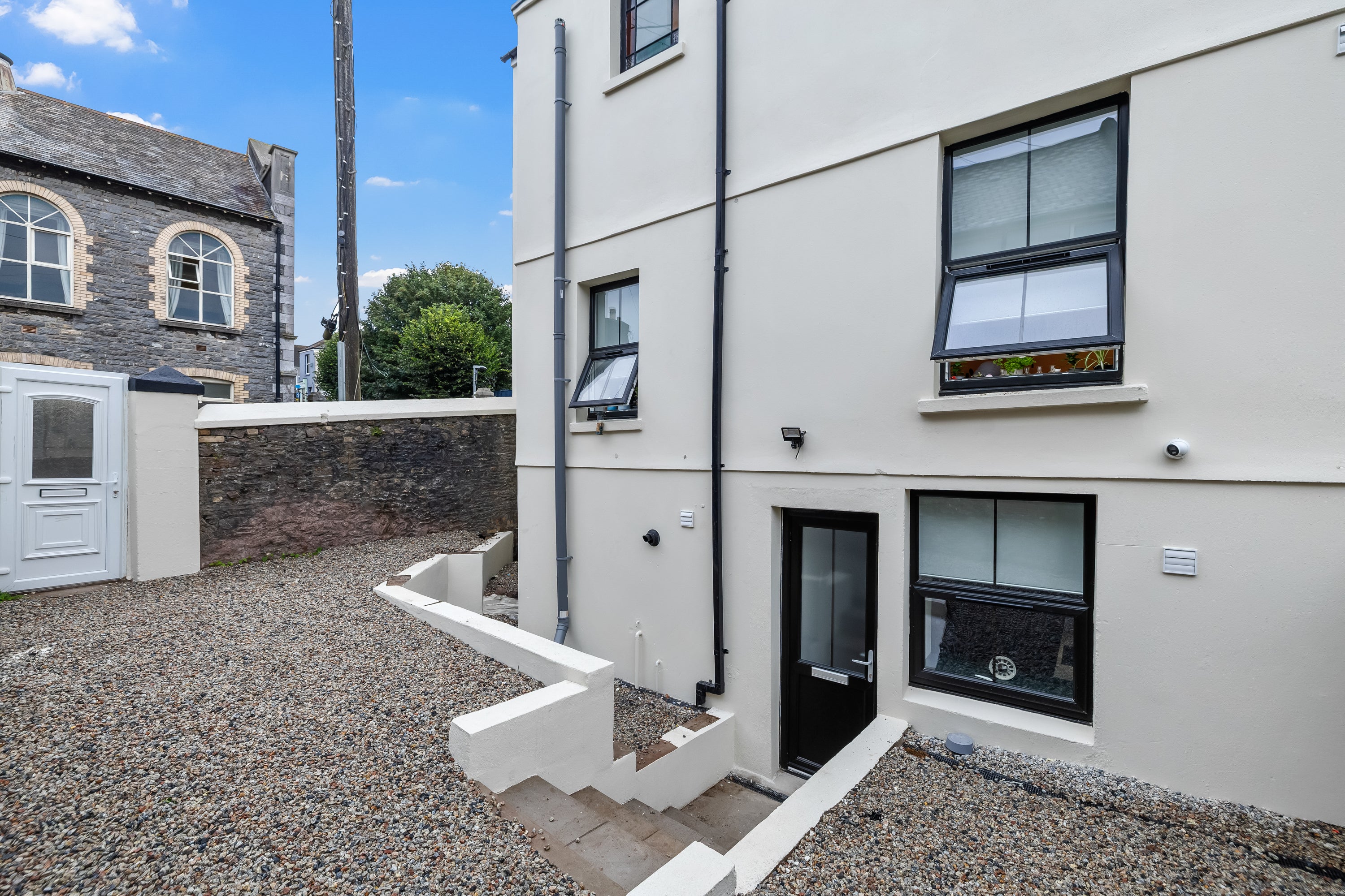 Flat Houndiscombe Road in Plymouth