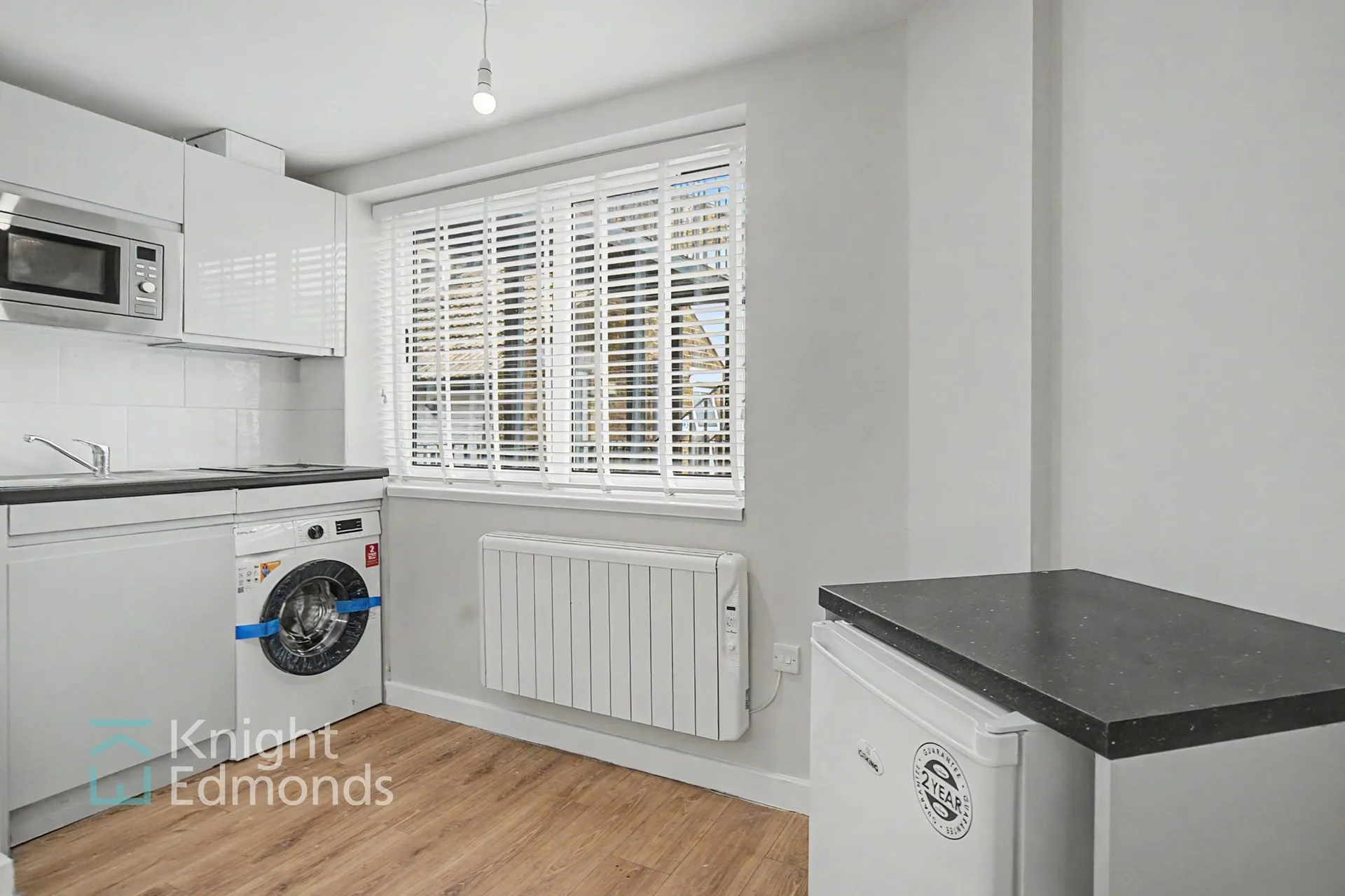 Flat Sittingbourne Road in Maidstone