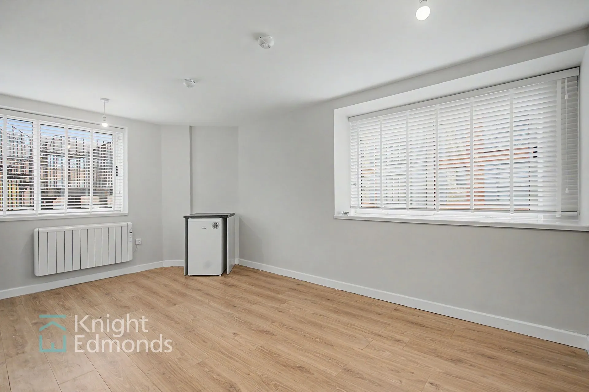 Flat Sittingbourne Road in Maidstone