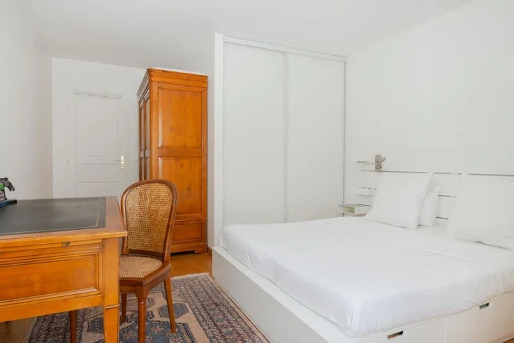 Flat Rue d'Arsonval in Paris