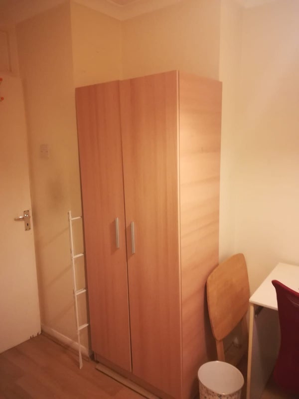 Room Fanshaw Street in Greater London