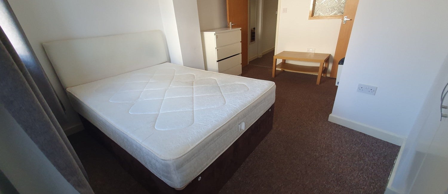 Flat West Luton Place in Cardiff