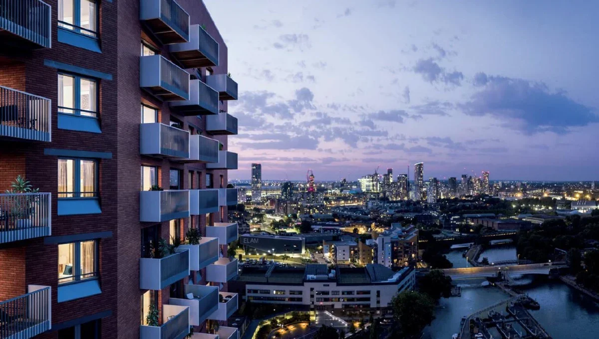 Flat Gillender Street in Greater London