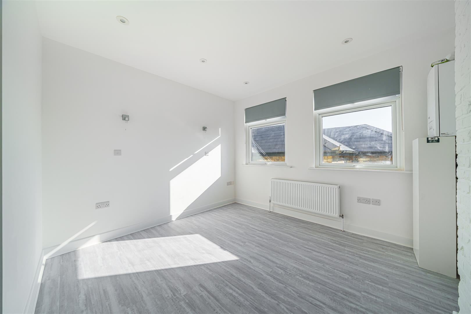 Flat Gibbon Road in Greater London