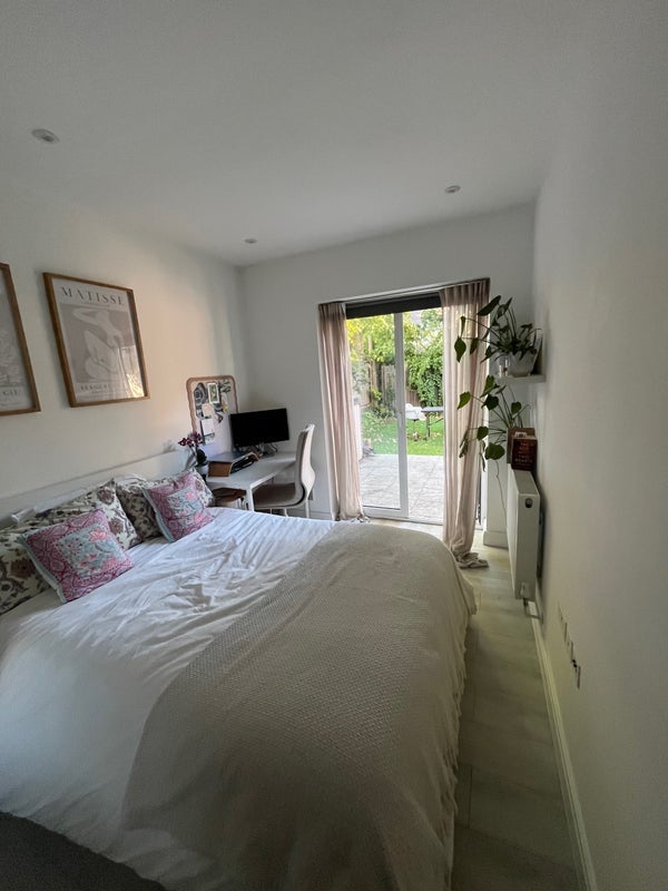Room The Broadway in Greater London