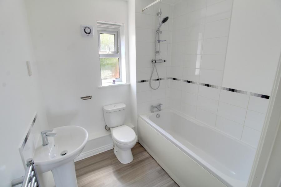 Flat Oundle Road in Peterborough