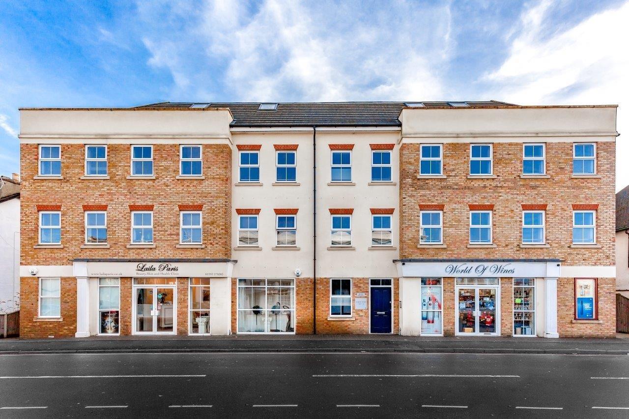 Flat Station Road in Reigate and Banstead