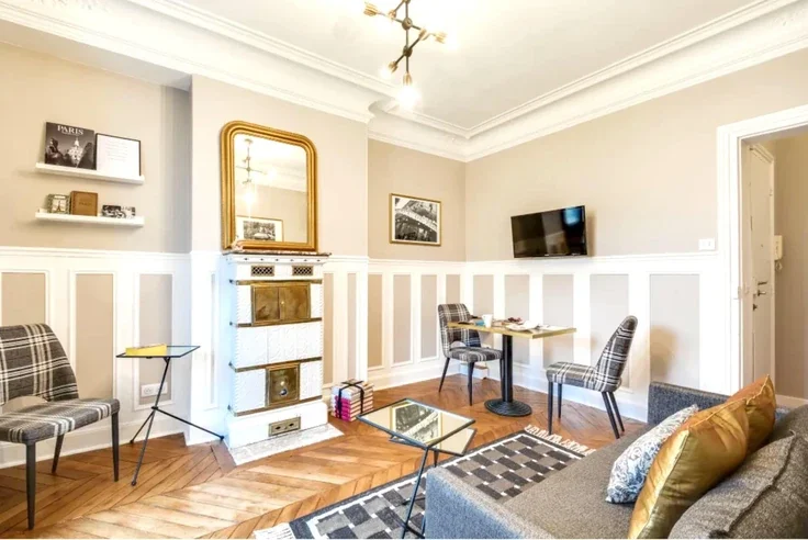 Flat Boulevard Saint-Germain in Paris