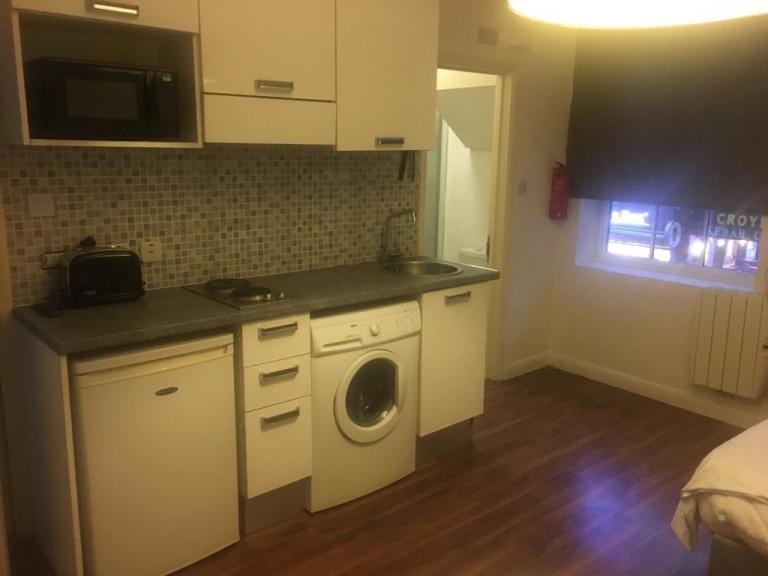 Room Robert Street in Greater London