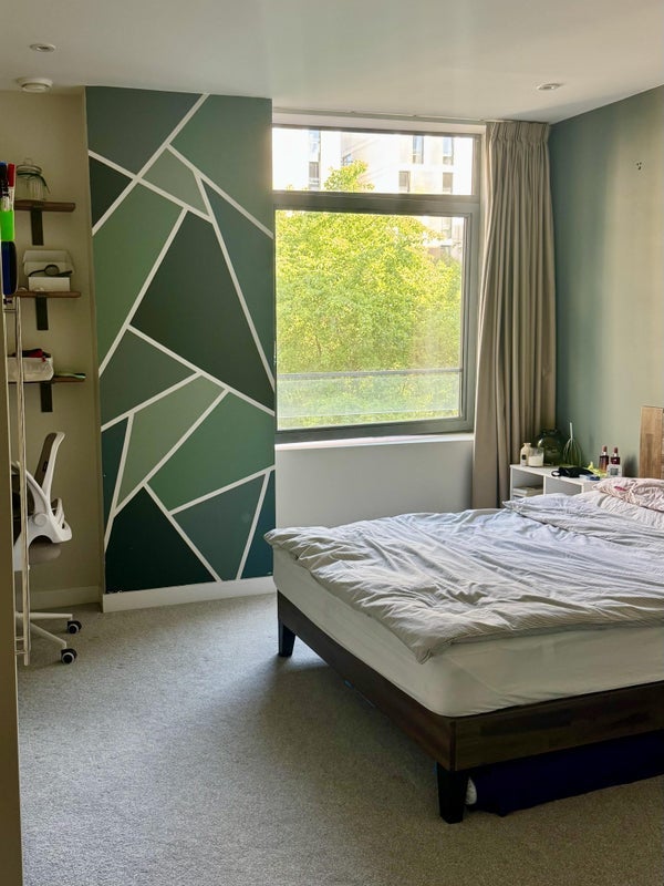 Room Honour Lea Avenue in Greater London