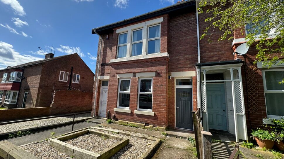 Flat Hyde Terrace in Newcastle upon Tyne