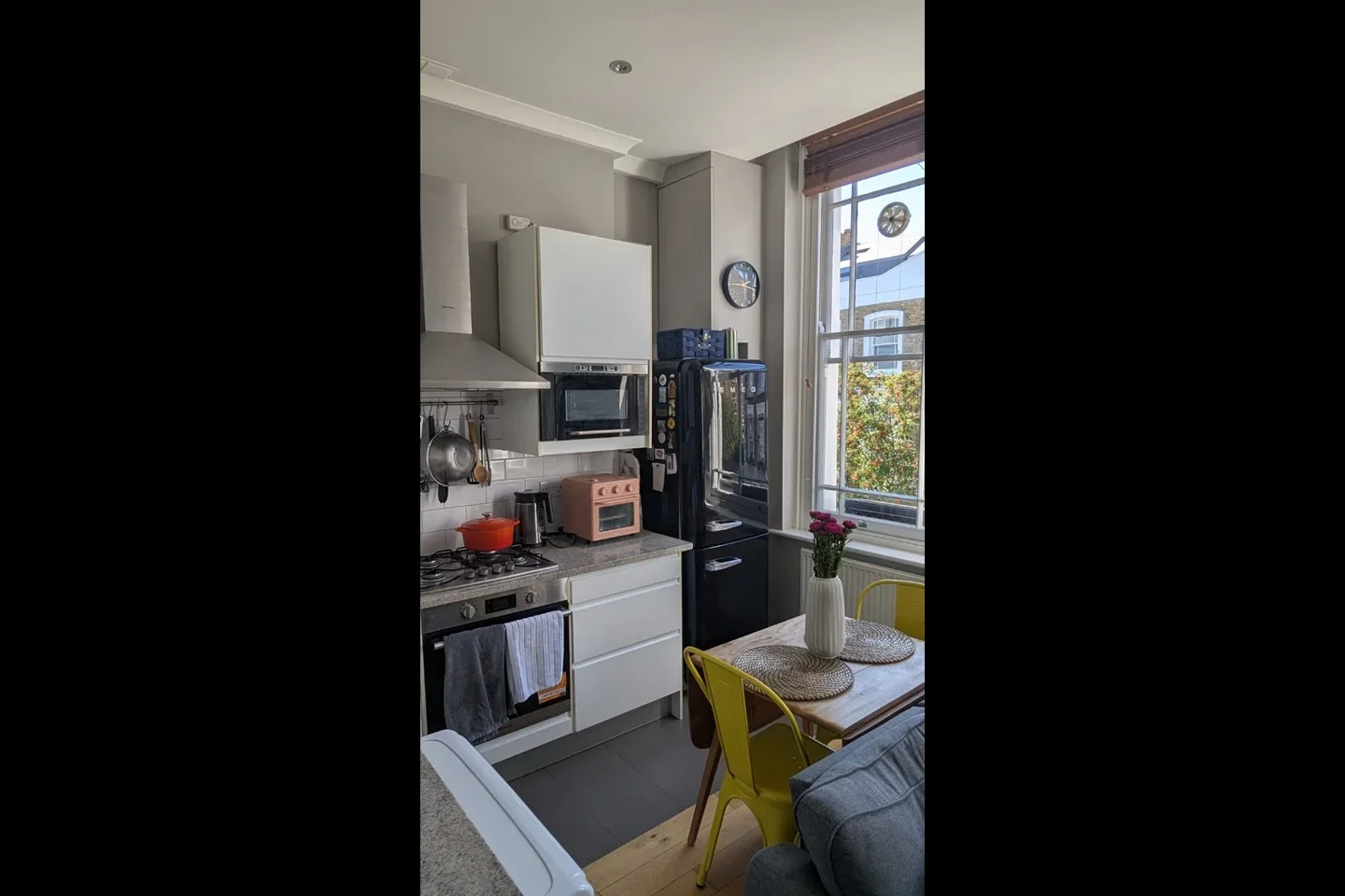 Flat Healey Street in Greater London