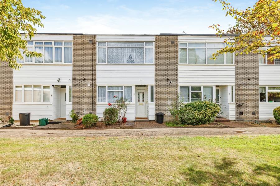 House Trinity Close in London