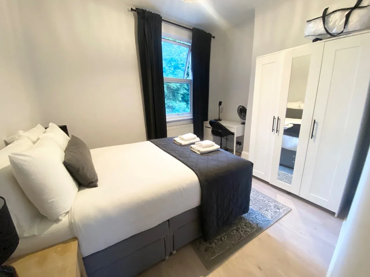 Flat Lymington Road in Greater London