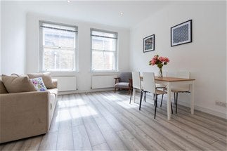 Flat Finchley Road in Greater London