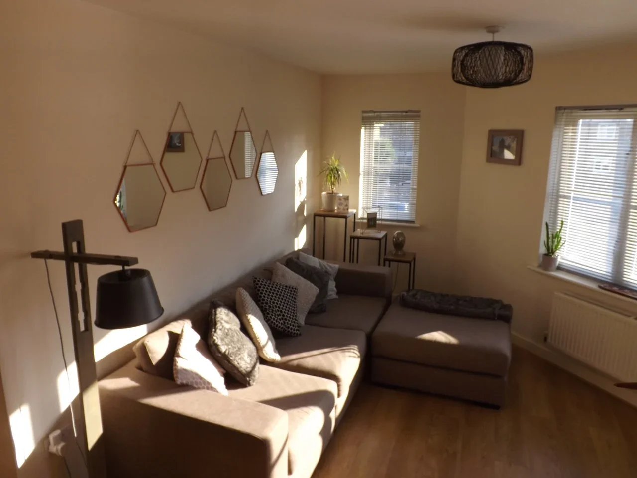 Flat Chestnut Grove in Greater London