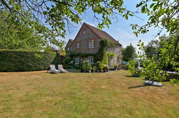 House Cholsey Grange in Ibstone