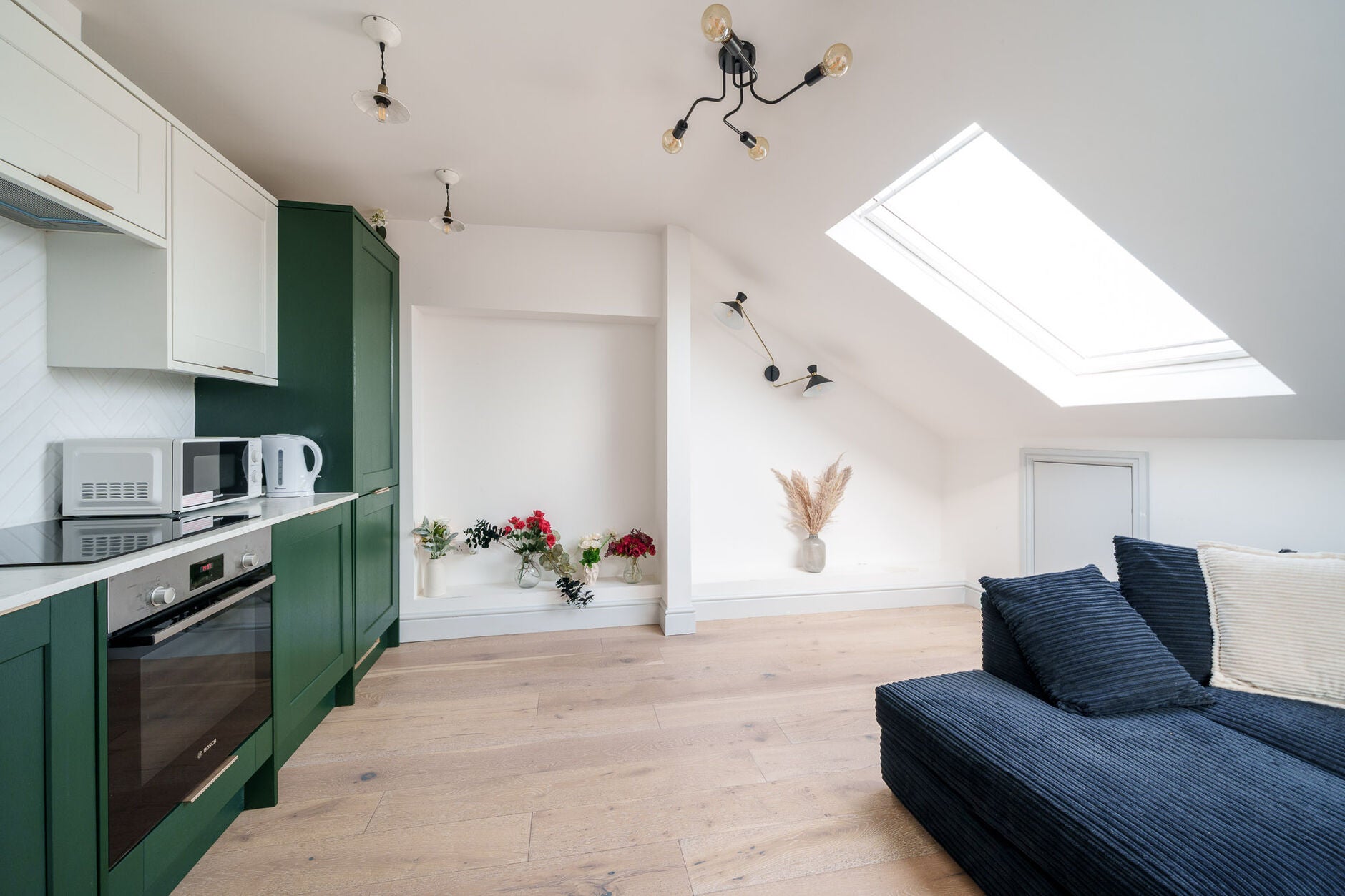Flat Frithville Gardens in Greater London