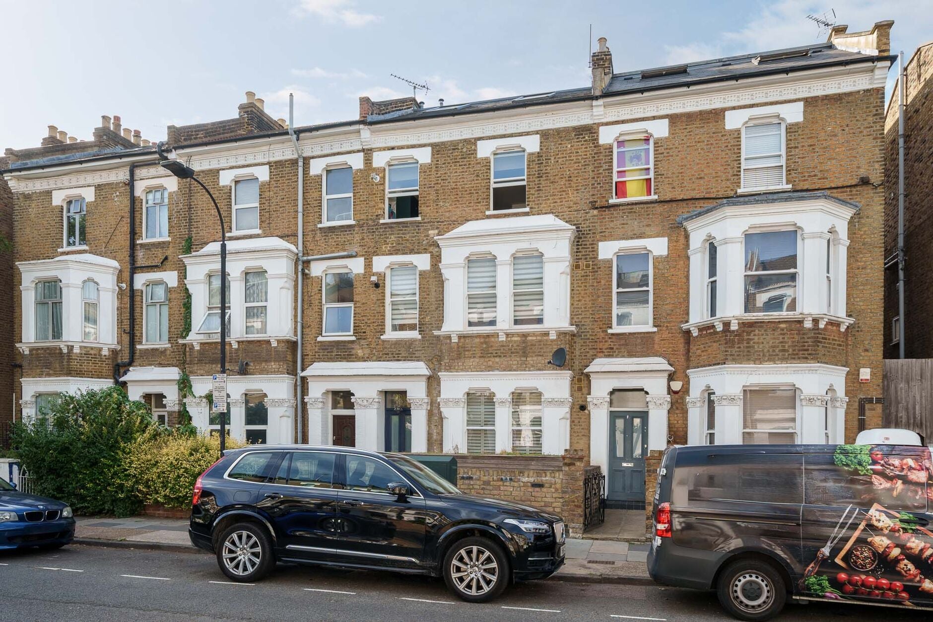 Flat Frithville Gardens in Greater London