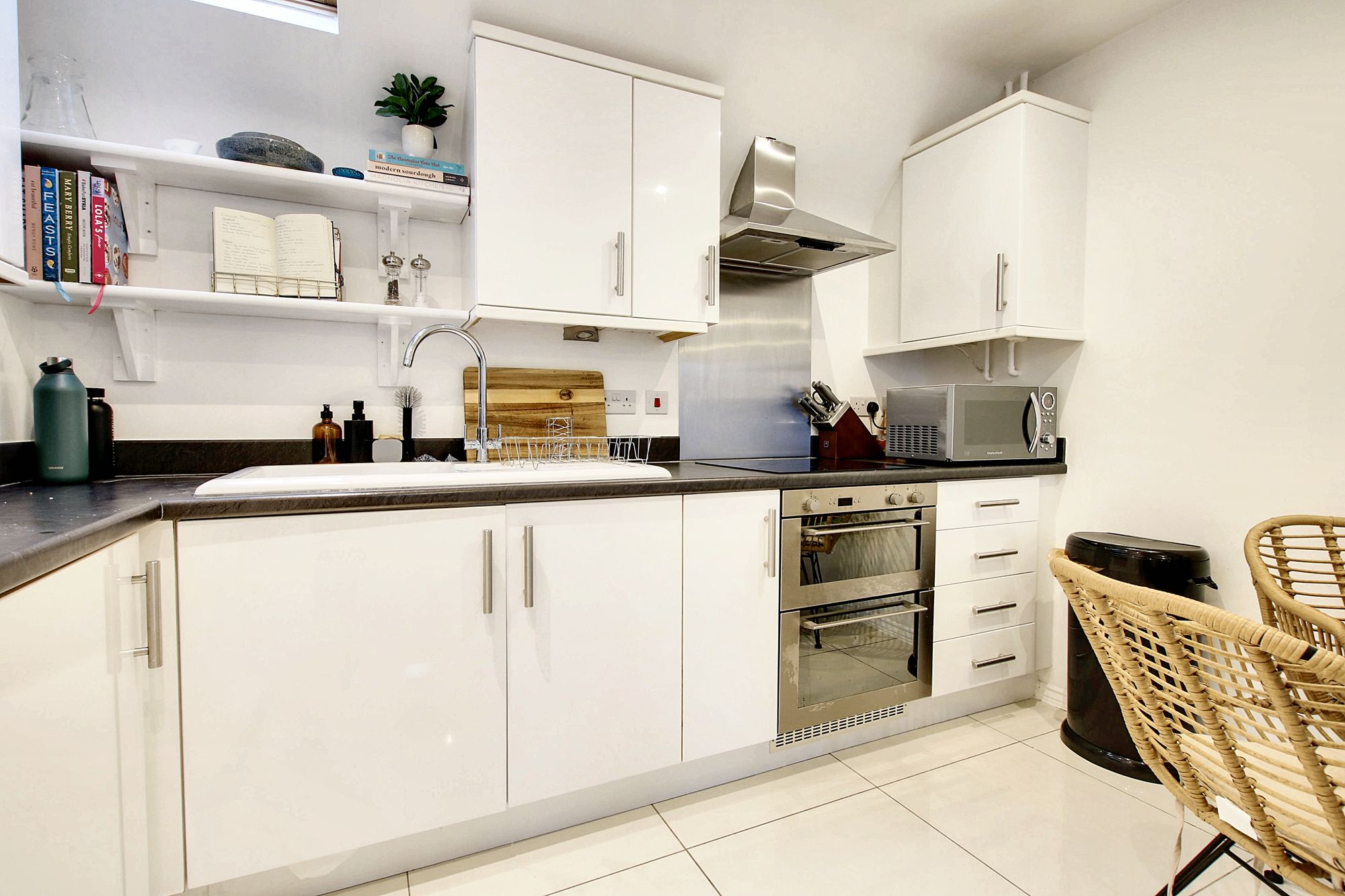 Flat Barradale Court in Leicester