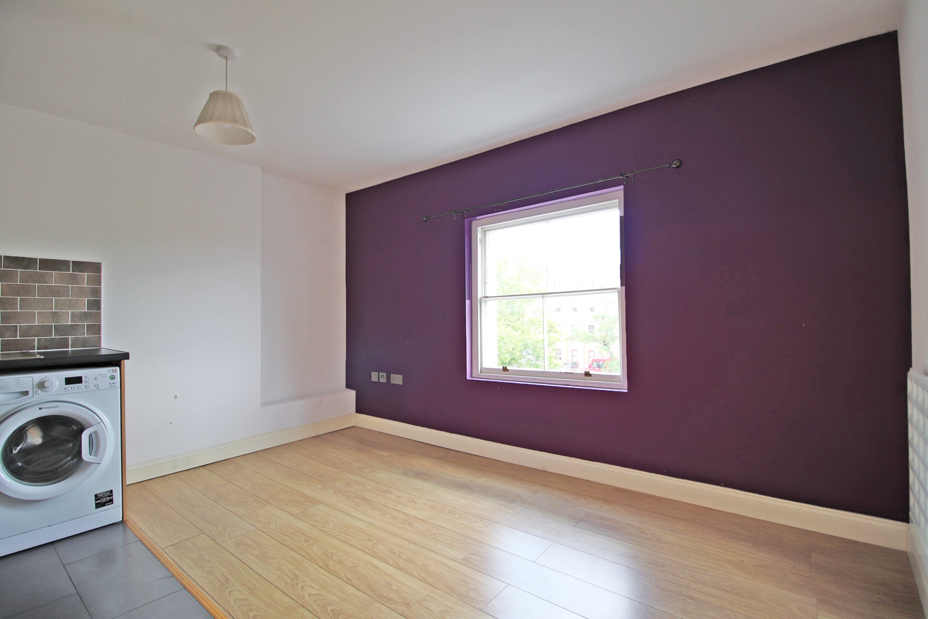Flat Goldington Road in Bedford