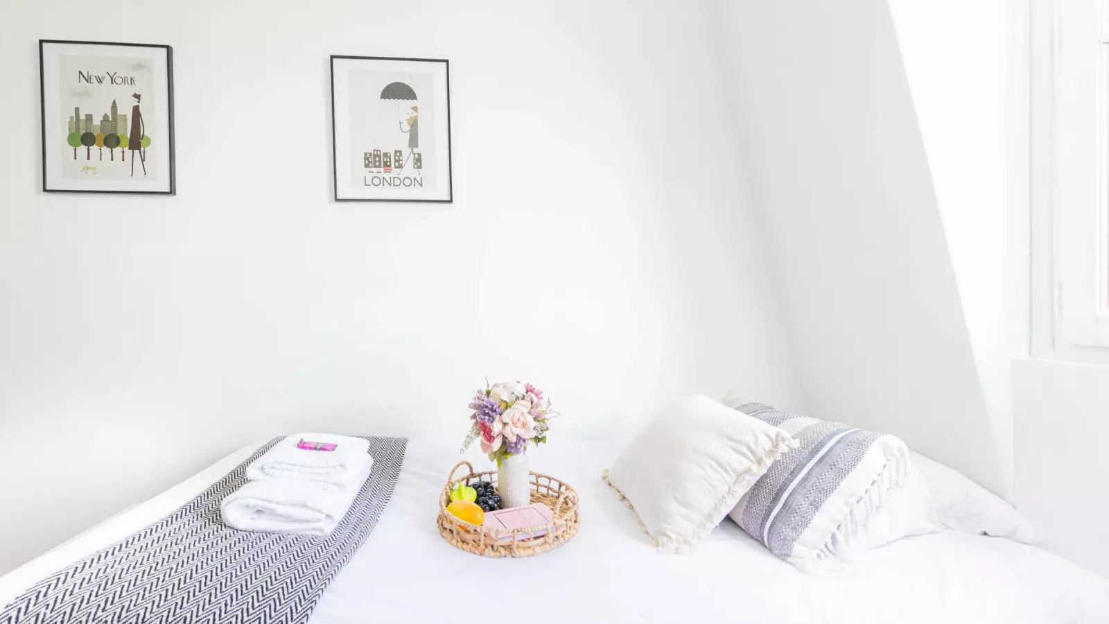 Appartement Cours Albert-Iᵉʳ à Paris