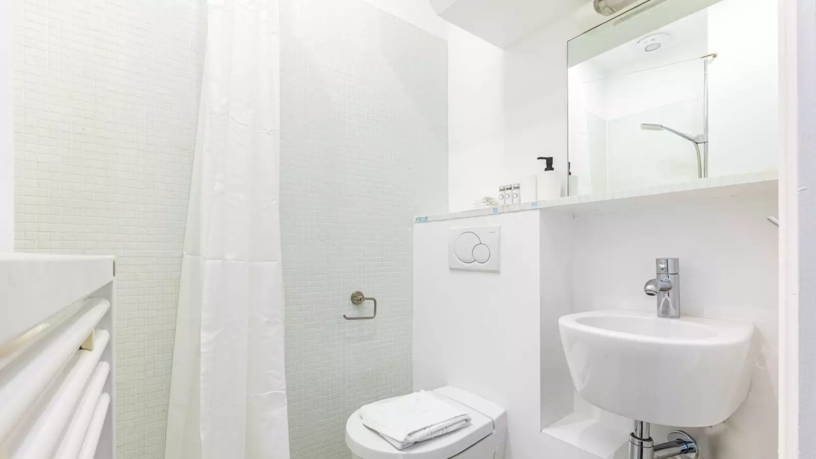 Appartement Cours Albert-Iᵉʳ à Paris