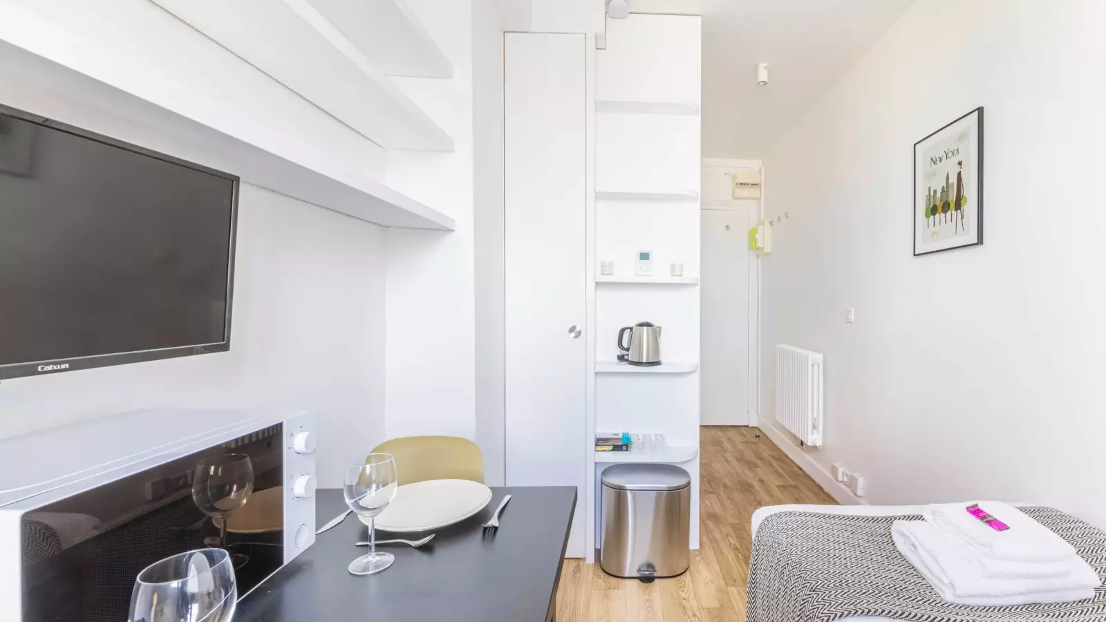 Appartement Cours Albert-Iᵉʳ à Paris