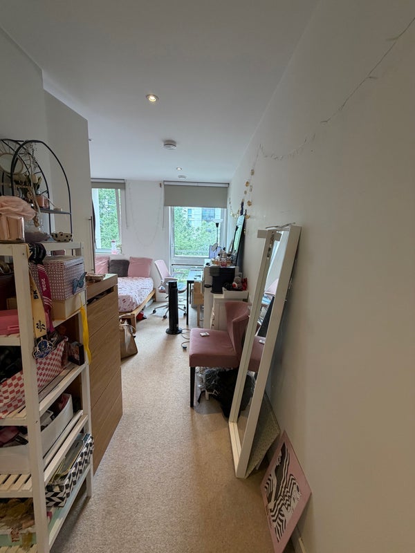 Room Liberty Bridge Road in Greater London