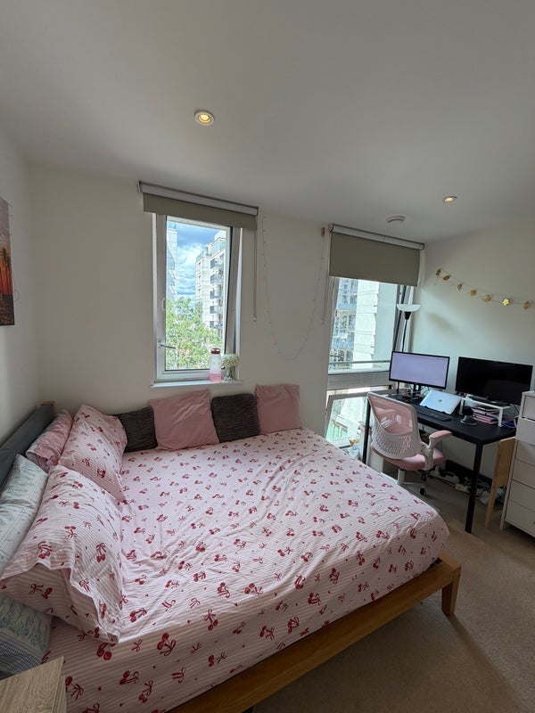 Room Liberty Bridge Road in Greater London