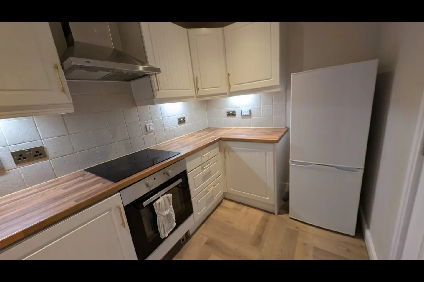 Flat Oriental Terrace in Southampton